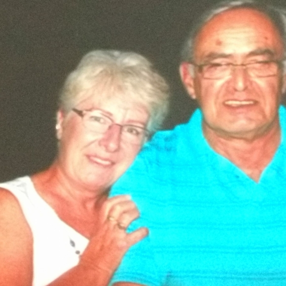 Meet your Posher, Stephanie - Picture 1 of 1